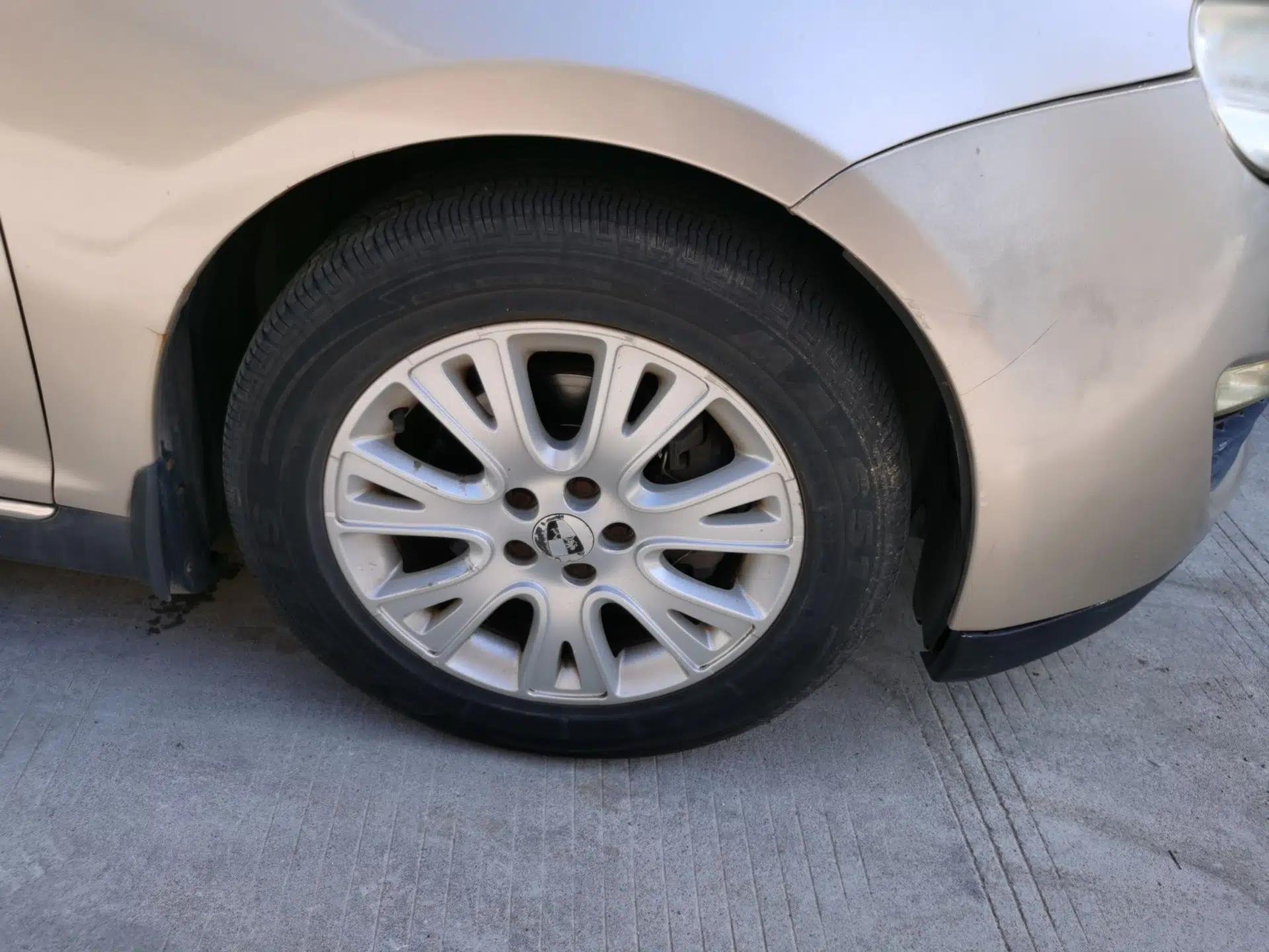 Roewe 550 2010 550 1.8L Automatic Expo Style Edition — миниатюра 8