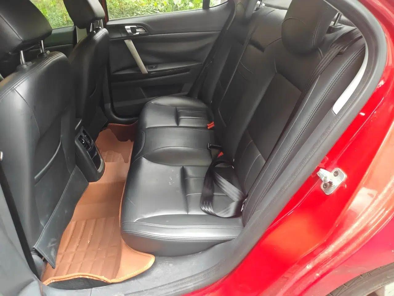 Roewe 550 2012 550D 1.8T Automatic Prestige Edition — миниатюра 17