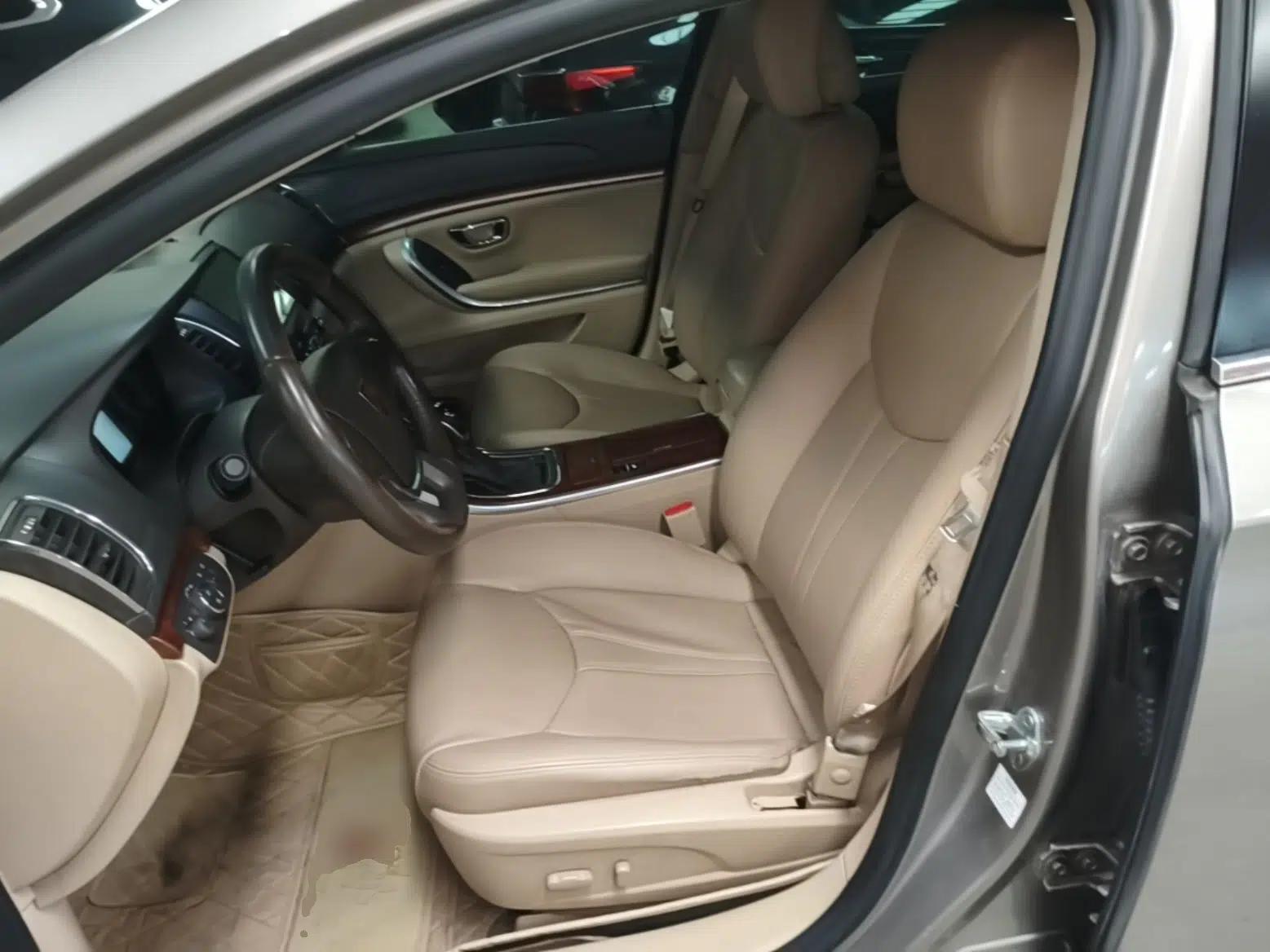 Roewe 950 2012 2.0L Comfort Edition — миниатюра 17
