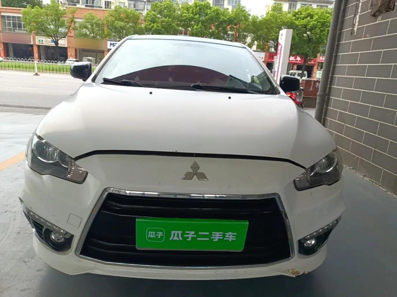 Mitsubishi Lancer EX 2016 1.8L CVT Black-and-White Retro Edition — миниатюра 2
