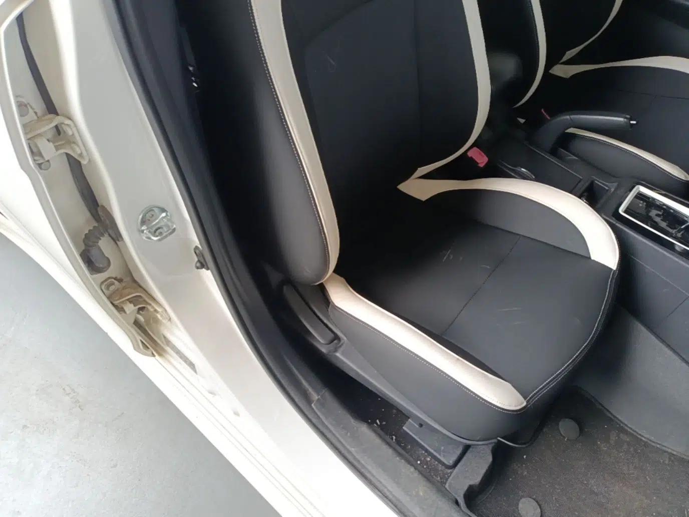 Mitsubishi Lancer EX 2016 1.8L CVT Black-and-White Retro Edition — миниатюра 19