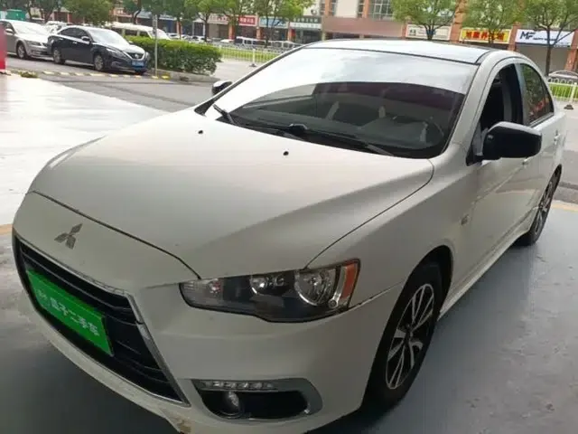 Mitsubishi Lancer EX 2016 1.8L CVT Black-and-White Retro Edition