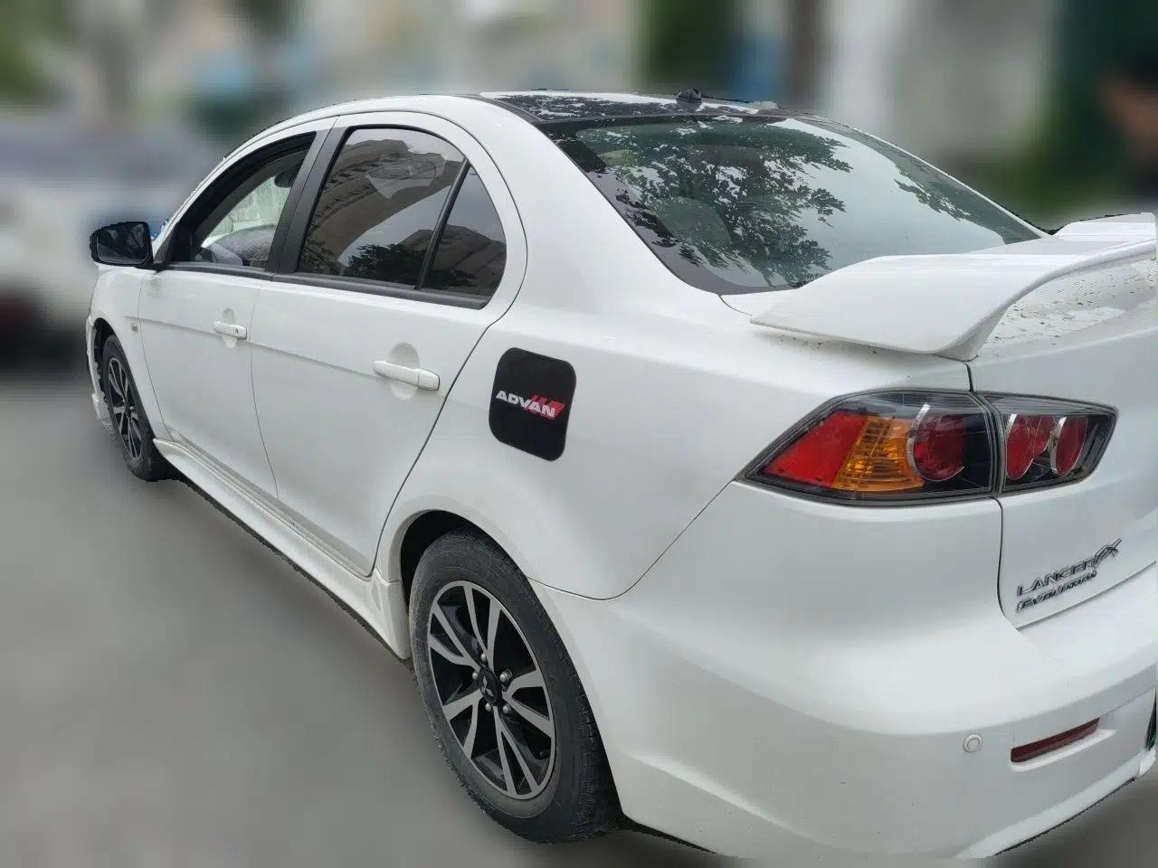 Mitsubishi Lancer EX 2016 1.8L CVT Black-and-White Retro Edition — миниатюра 4