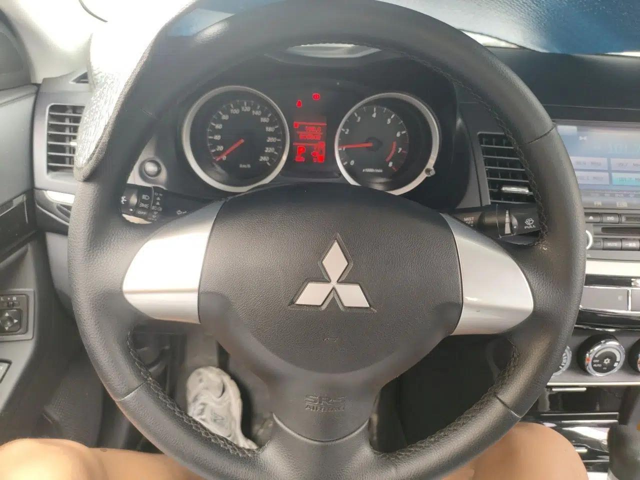 Mitsubishi Lancer EX 2016 1.8L CVT Black-and-White Retro Edition — миниатюра 10