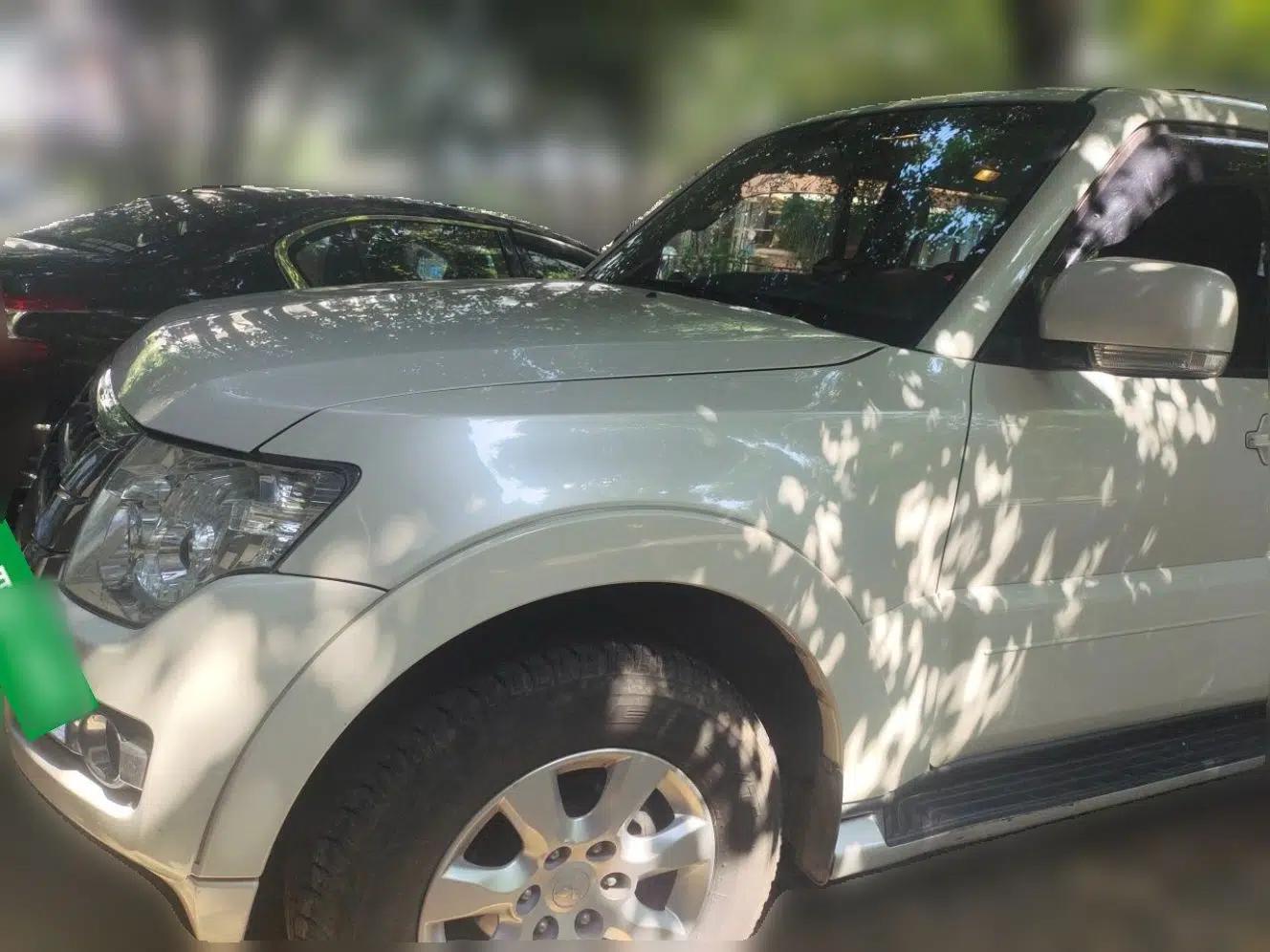 Mitsubishi Pajero 2019 3.0L Automatic Comfort Edition — миниатюра 1