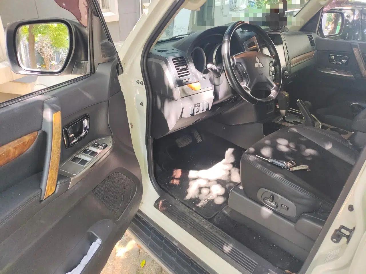 Mitsubishi Pajero 2019 3.0L Automatic Comfort Edition — миниатюра 16