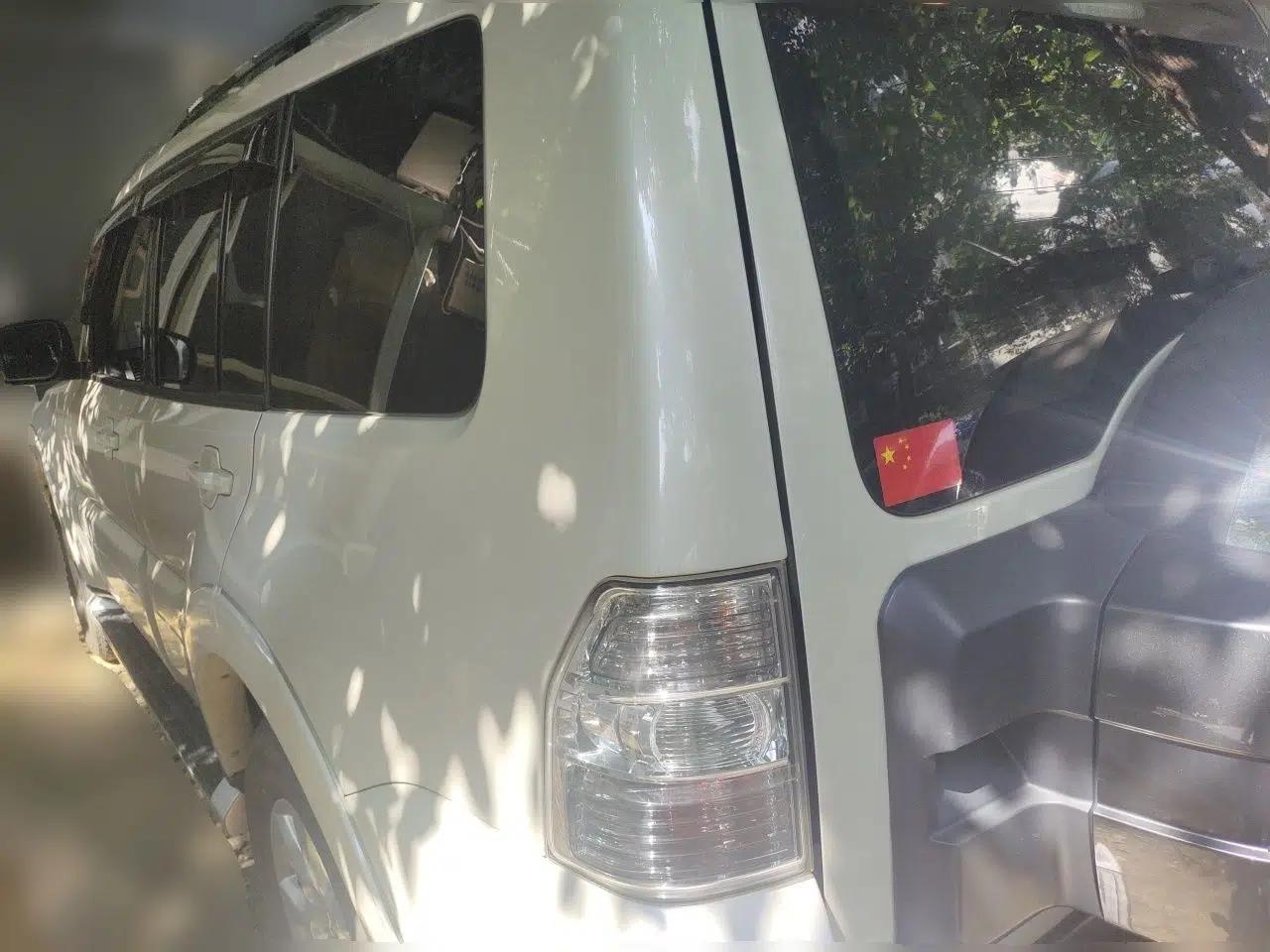 Mitsubishi Pajero 2019 3.0L Automatic Comfort Edition — миниатюра 4