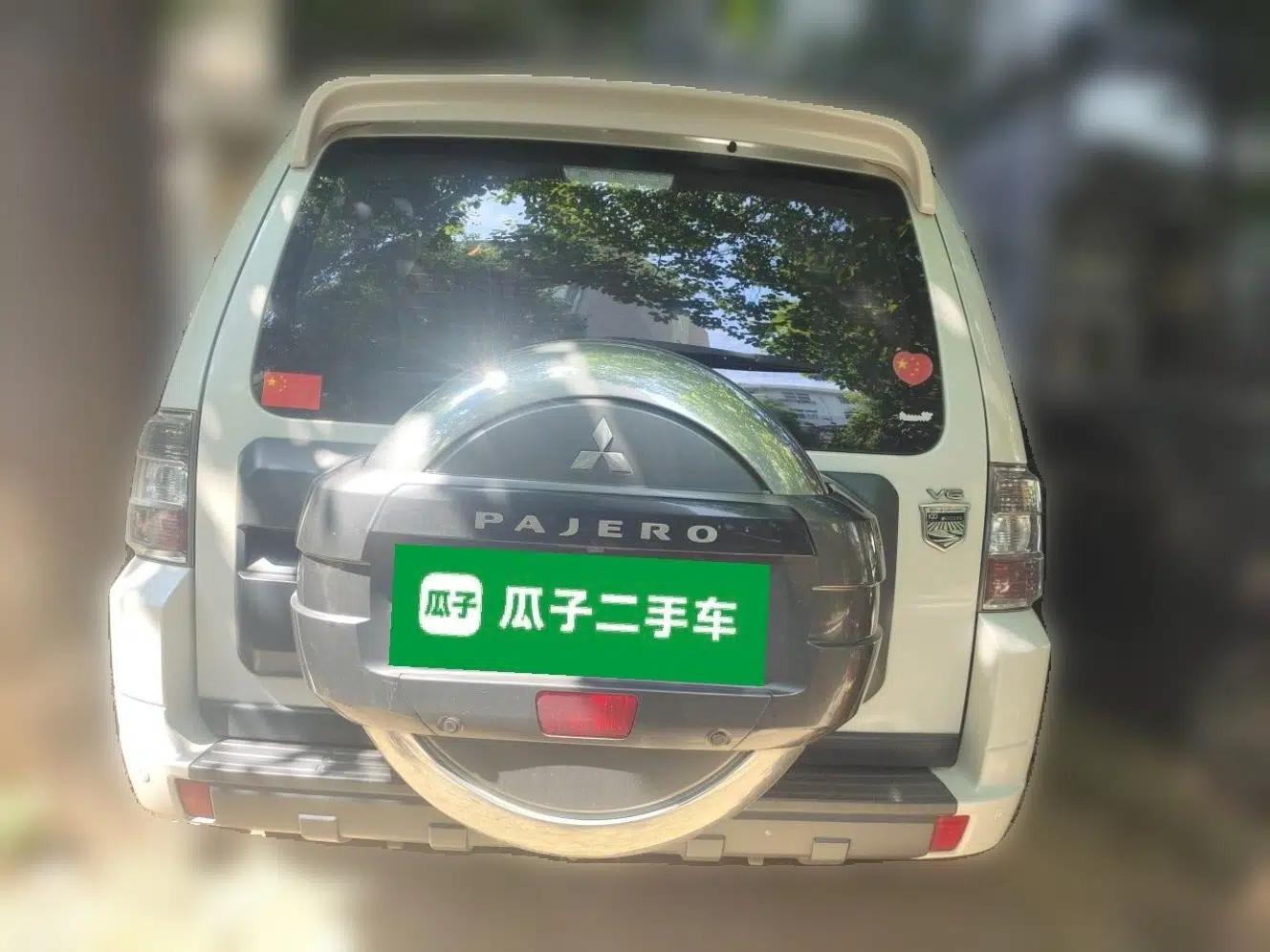 Mitsubishi Pajero 2019 3.0L Automatic Comfort Edition — миниатюра 5