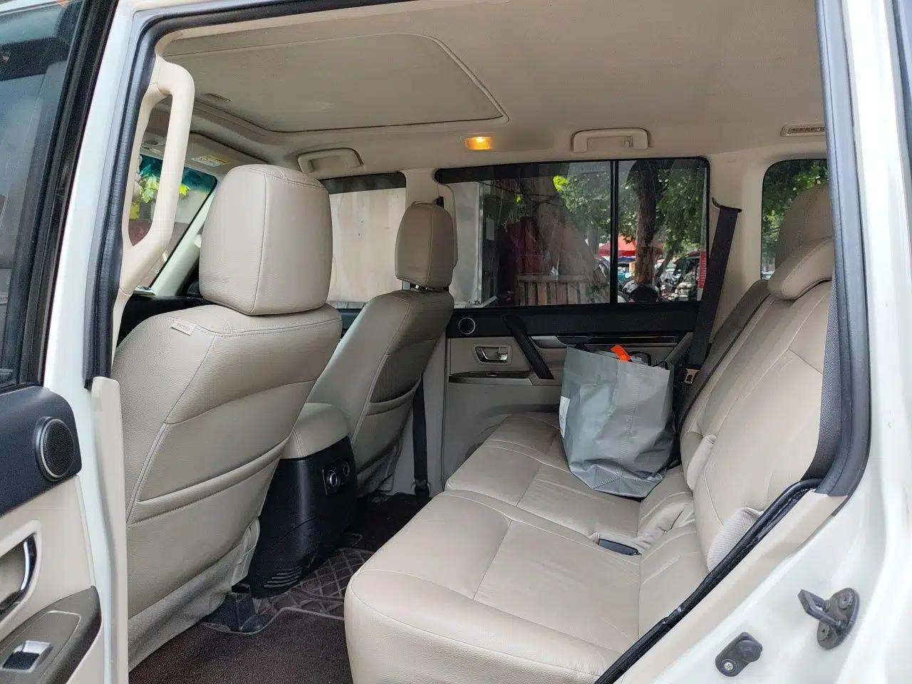 Mitsubishi Pajero Mitsubishi Pajero 3.8L Middle East specification, 7-seater, gasoline, automatic transmission, V97 five-door with sunroof — миниатюра 17