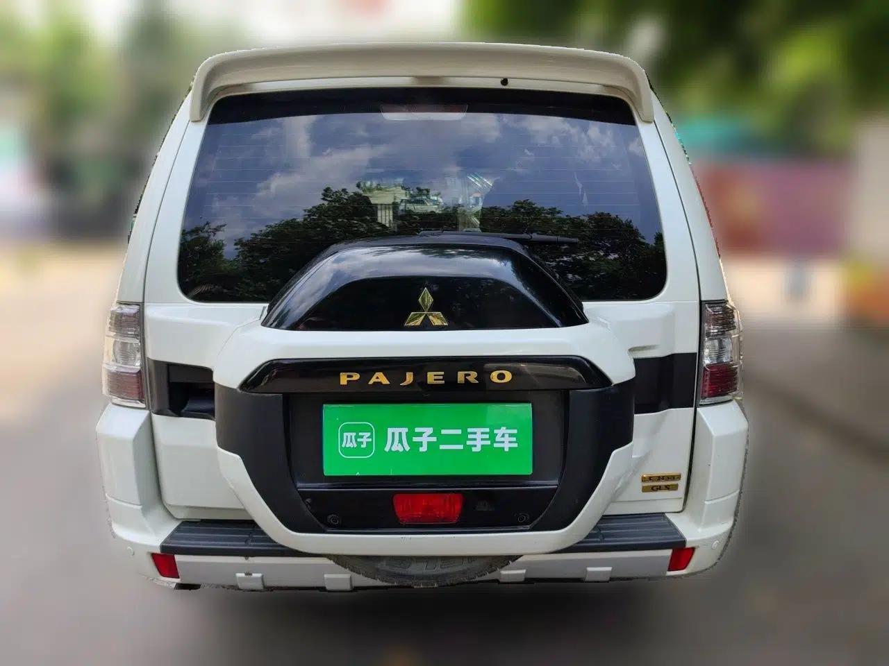 Mitsubishi Pajero Mitsubishi Pajero 3.8L Middle East specification, 7-seater, gasoline, automatic transmission, V97 five-door with sunroof — миниатюра 5