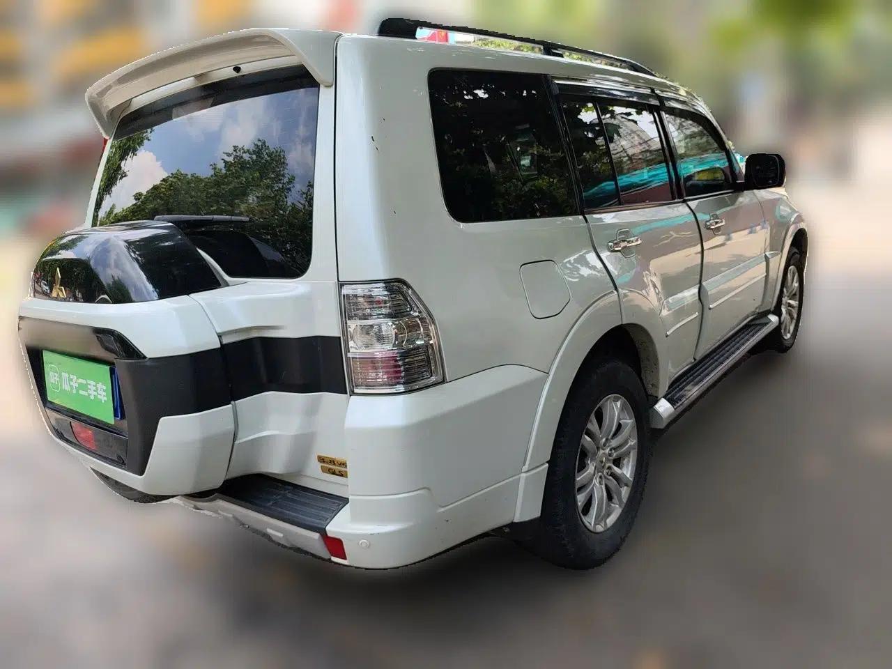 Mitsubishi Pajero Mitsubishi Pajero 3.8L Middle East specification, 7-seater, gasoline, automatic transmission, V97 five-door with sunroof — миниатюра 6