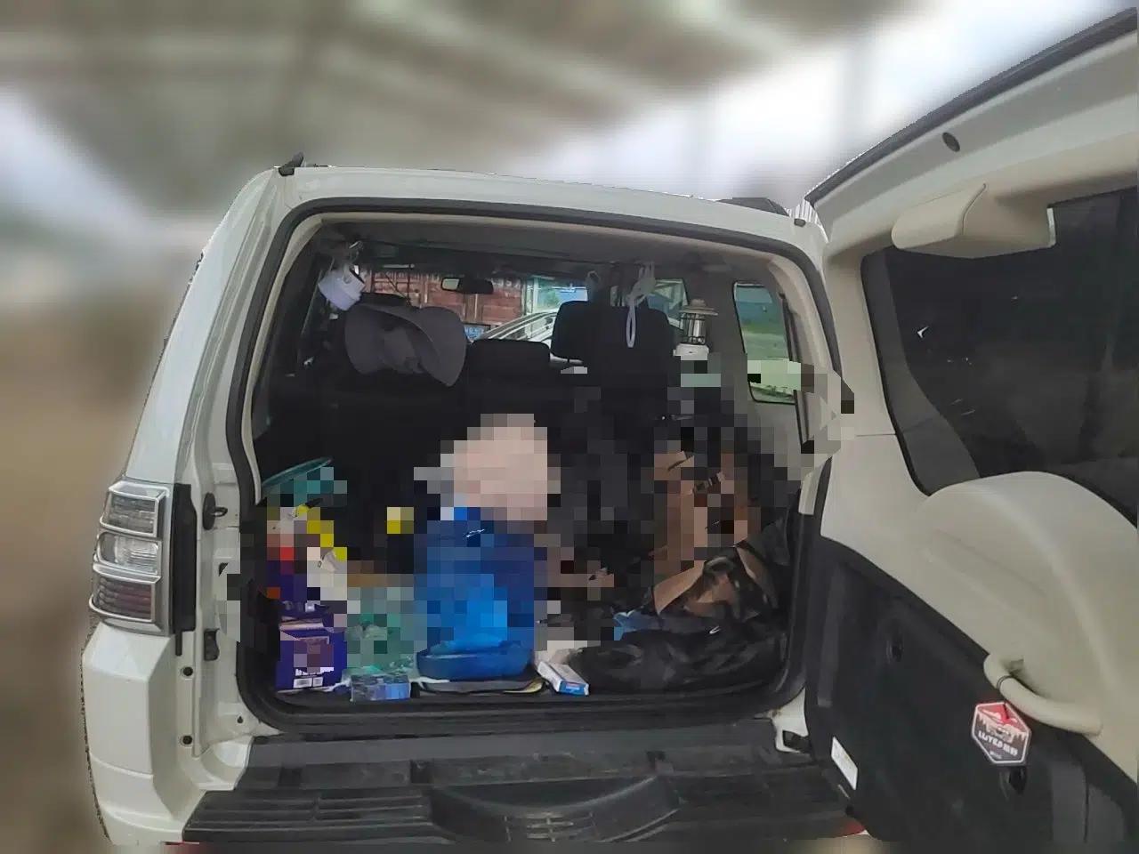 Mitsubishi Pajero 2019 3.0L Automatic Standard Edition — миниатюра 19