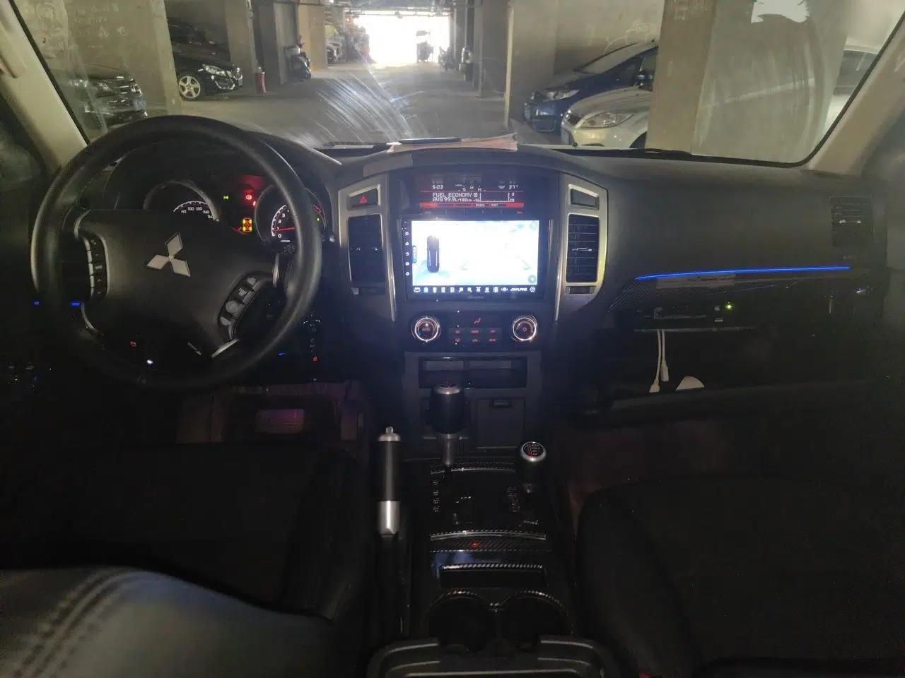 Mitsubishi Pajero 2018 3.0L Automatic Comfort Edition — миниатюра 9
