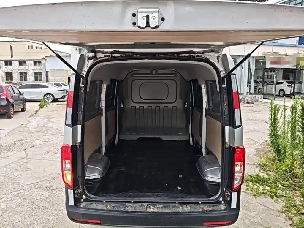CrossStar V3 2023 1.3L Gasoline Enjoyment 2-Seat Van — миниатюра 19