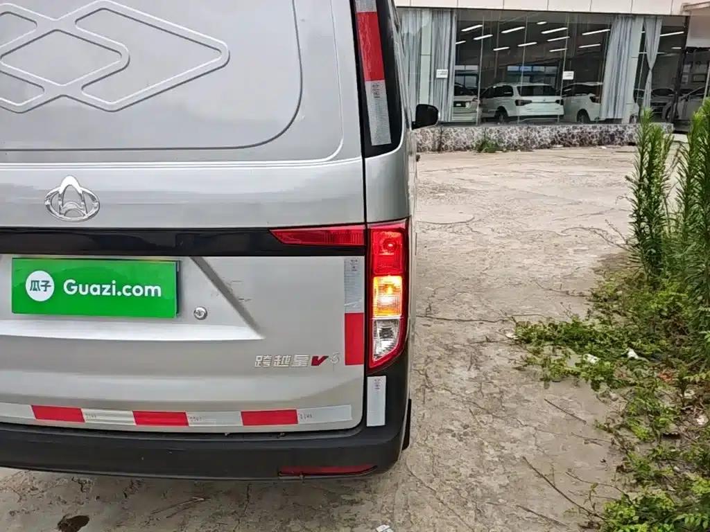 CrossStar V3 2023 1.3L Gasoline Enjoyment 2-Seat Van — миниатюра 8