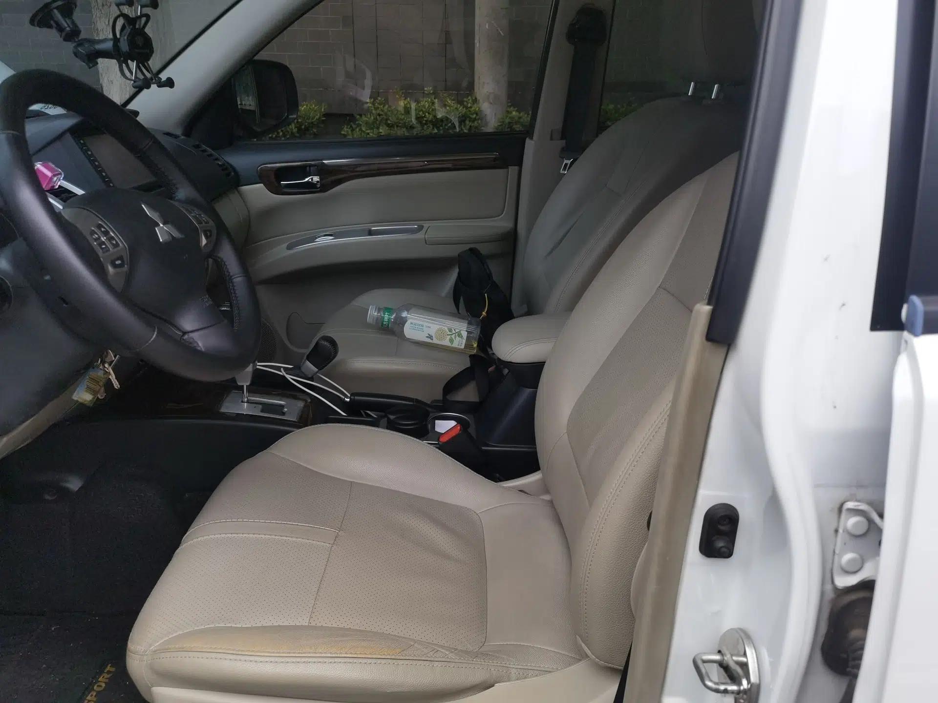 Mitsubishi Pajero Sport 2013 3.0L Automatic 4x4 Flagship Edition — миниатюра 15