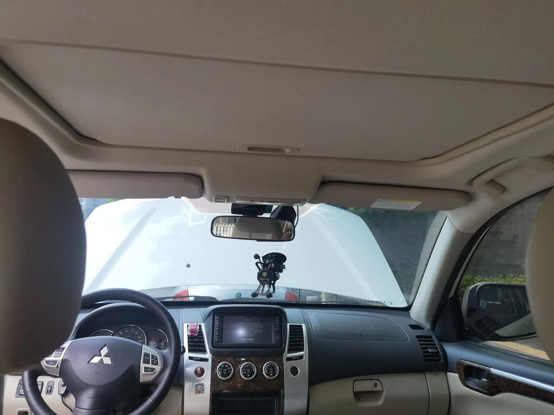 Mitsubishi Pajero Sport 2013 3.0L Automatic 4x4 Flagship Edition — миниатюра 18