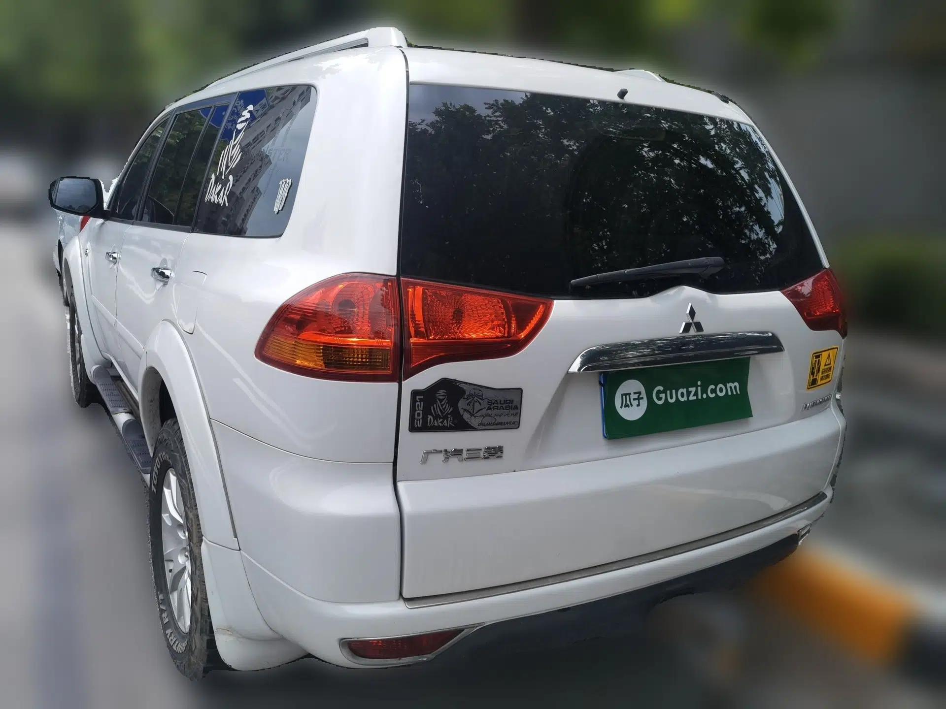Mitsubishi Pajero Sport 2013 3.0L Automatic 4x4 Flagship Edition — миниатюра 4