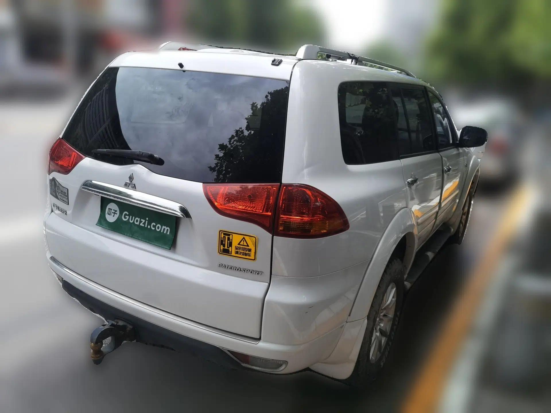 Mitsubishi Pajero Sport 2013 3.0L Automatic 4x4 Flagship Edition — миниатюра 6
