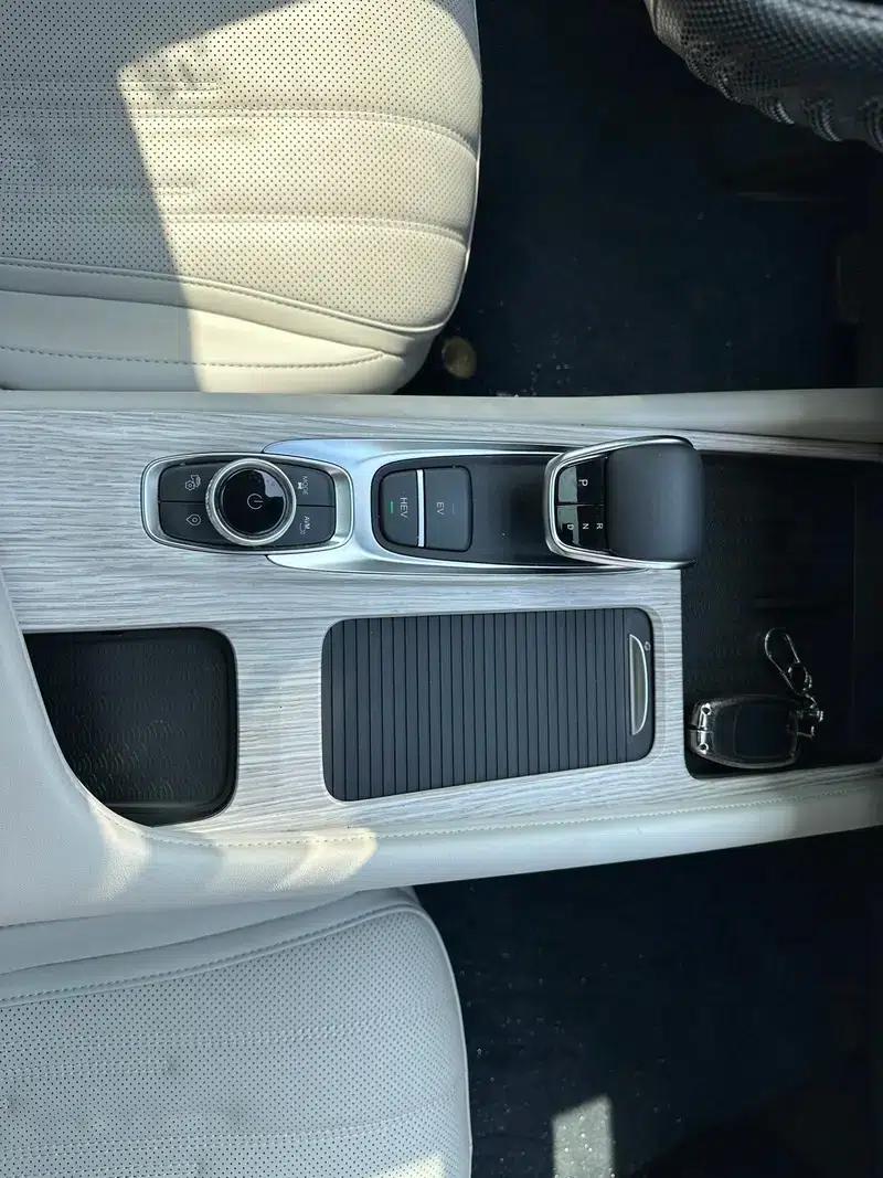 Fengyun A8 2024 Long-Range Edition 127 Luxury Model — миниатюра 19