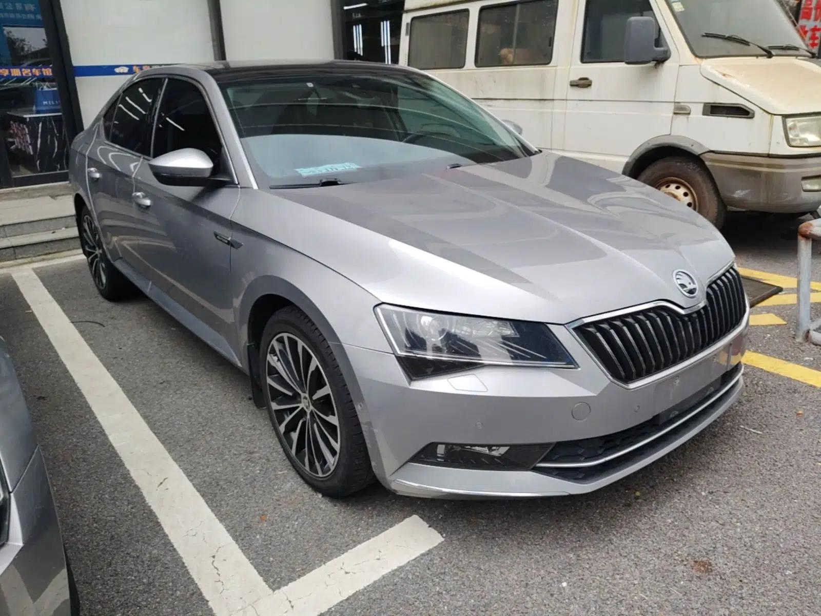 Skoda Superb 2018 TSI330 DSG Luxury Edition China V Standard — миниатюра 12