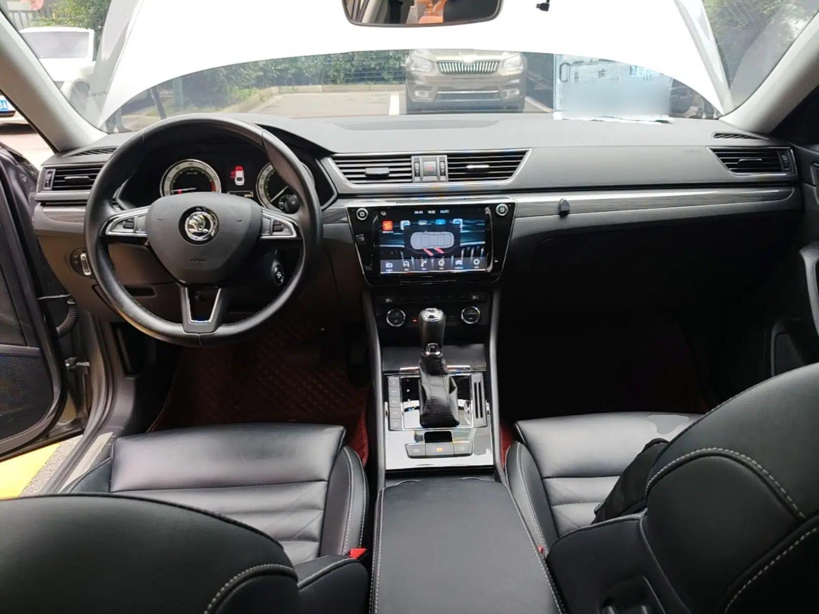Skoda Superb 2018 TSI330 DSG Luxury Edition China V Standard — миниатюра 17