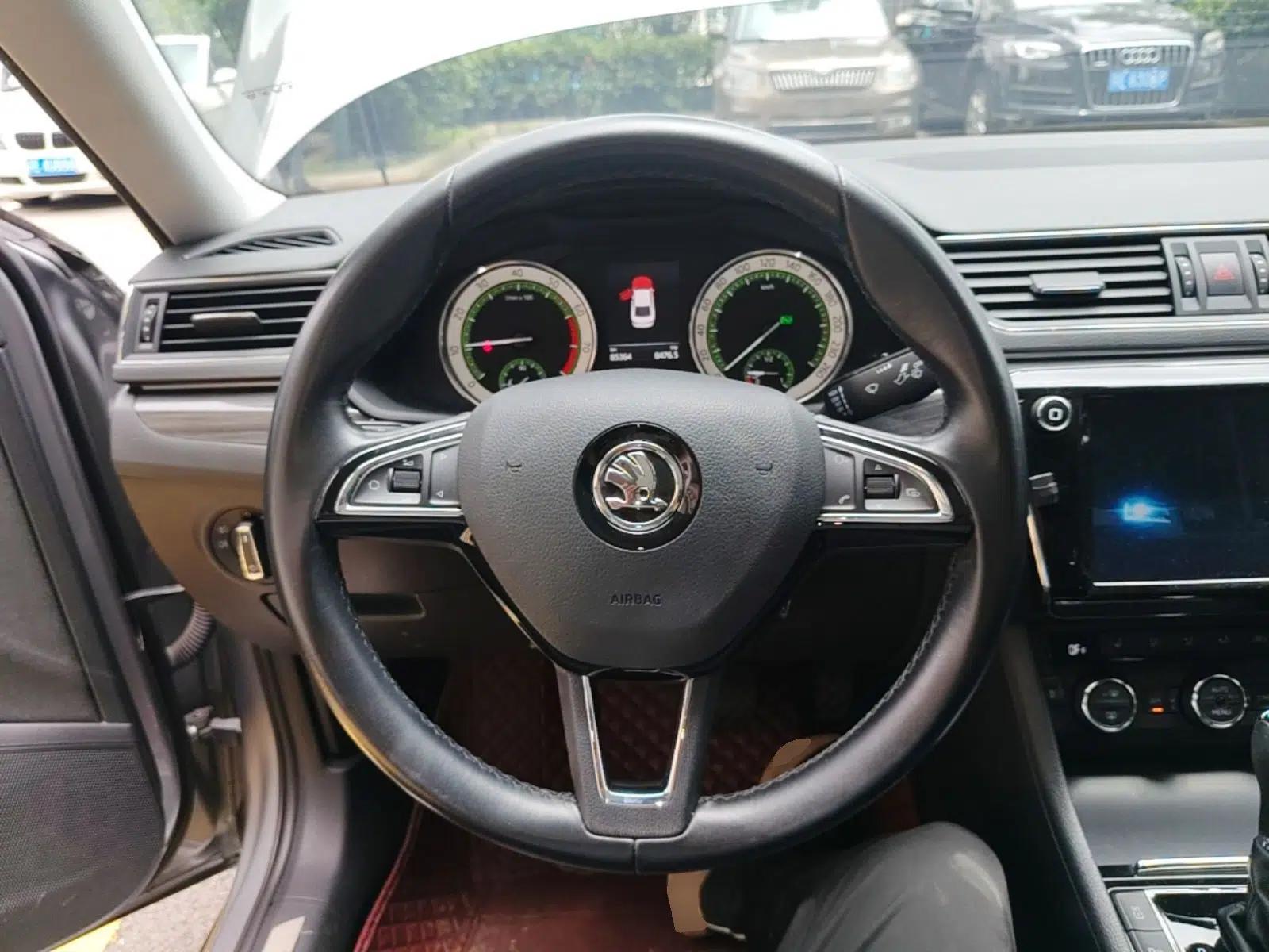 Skoda Superb 2018 TSI330 DSG Luxury Edition China V Standard — миниатюра 18