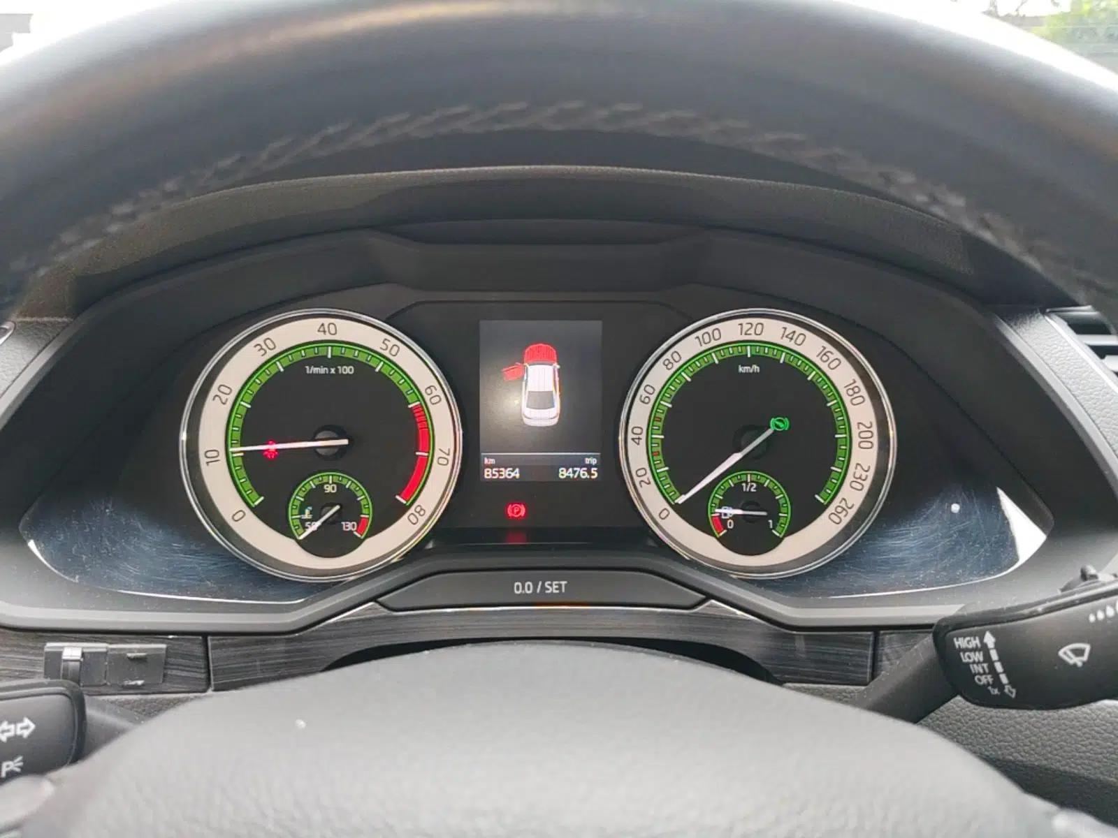 Skoda Superb 2018 TSI330 DSG Luxury Edition China V Standard — миниатюра 19