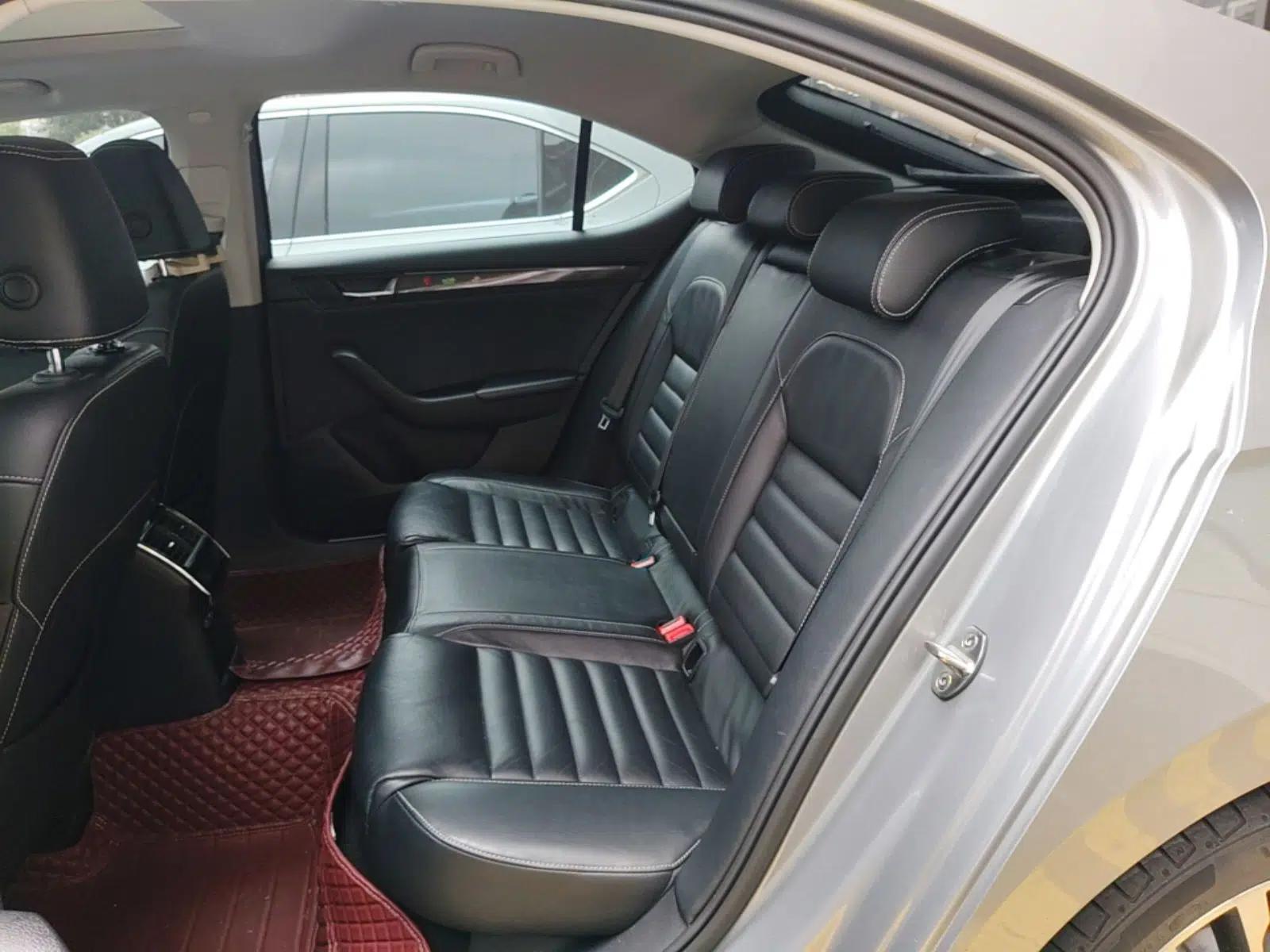 Skoda Superb 2018 TSI330 DSG Luxury Edition China V Standard — миниатюра 26