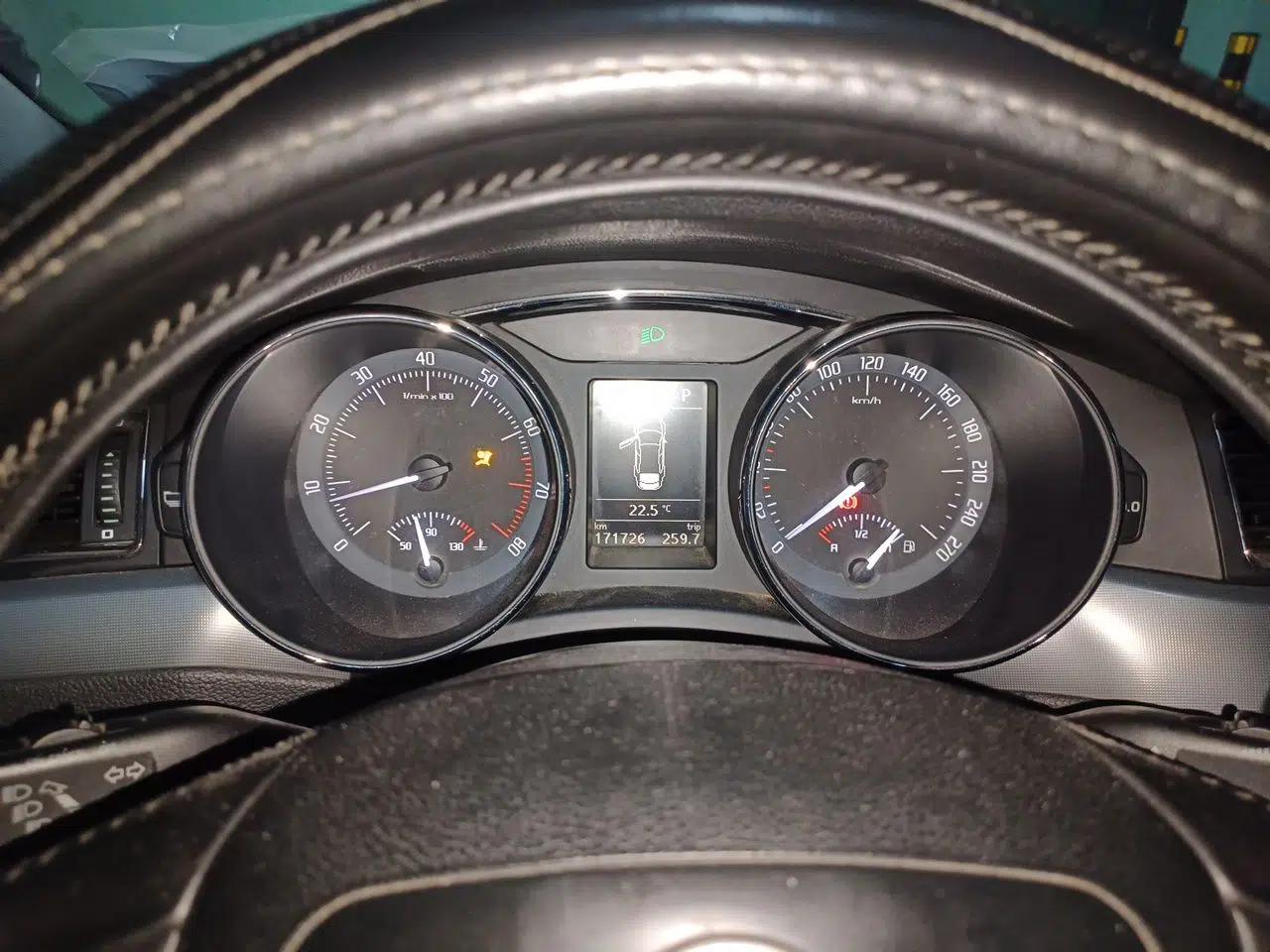 Skoda Superb 2009 1.8TSI Automatic Luxury Edition — миниатюра 11