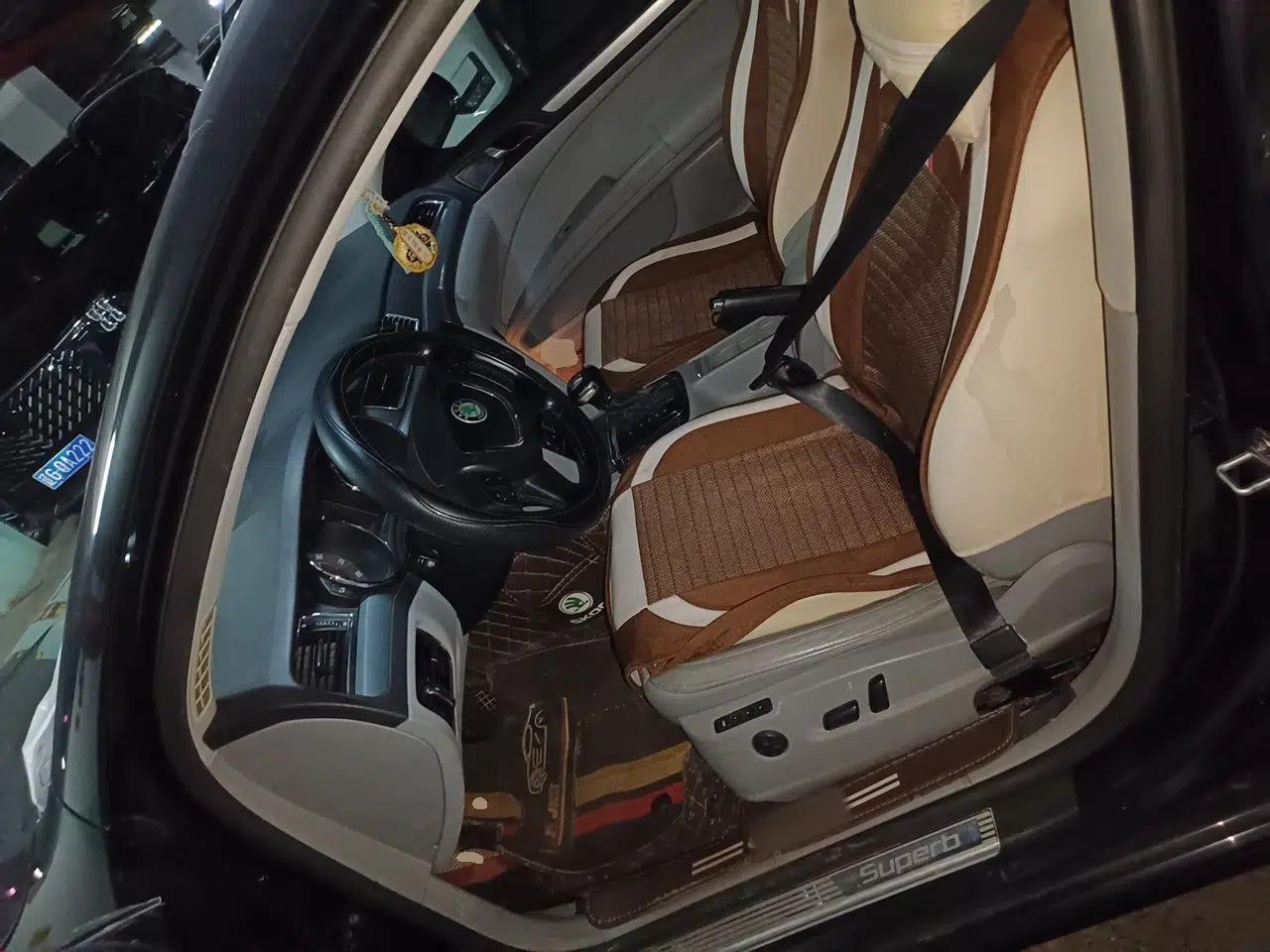 Skoda Superb 2009 1.8TSI Automatic Luxury Edition — миниатюра 15