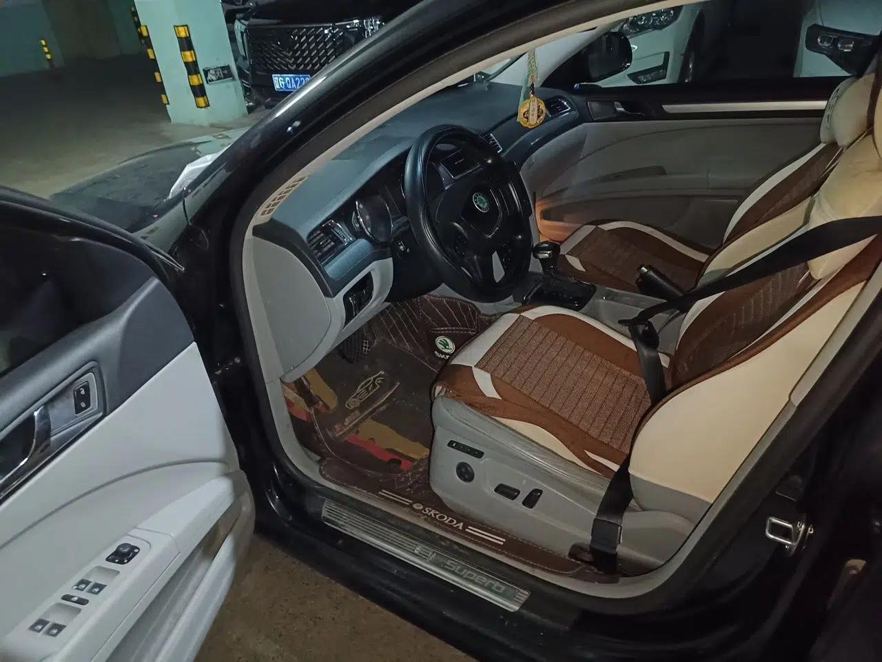 Skoda Superb 2009 1.8TSI Automatic Luxury Edition — миниатюра 16