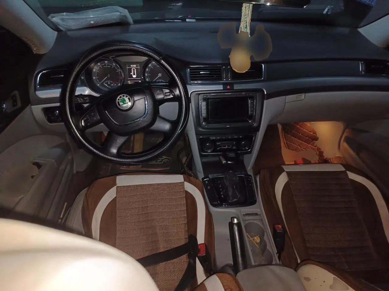 Skoda Superb 2009 1.8TSI Automatic Luxury Edition — миниатюра 9
