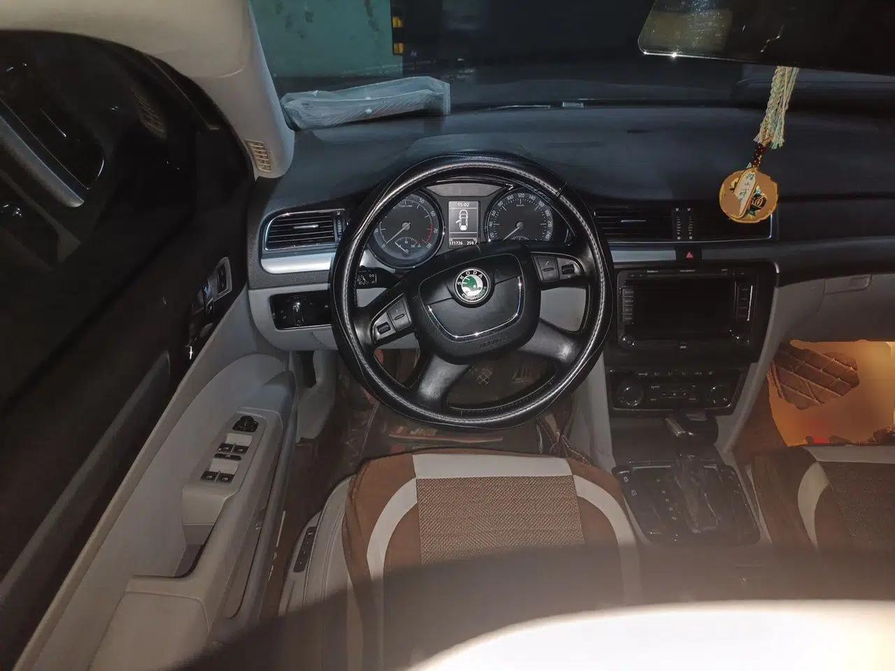 Skoda Superb 2009 1.8TSI Automatic Luxury Edition — миниатюра 10