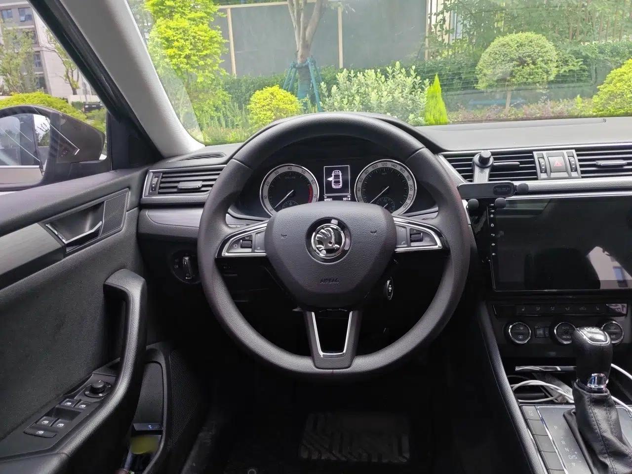 Skoda Superb 2018 TSI280 DSG Comfort Edition China V Standard — миниатюра 10