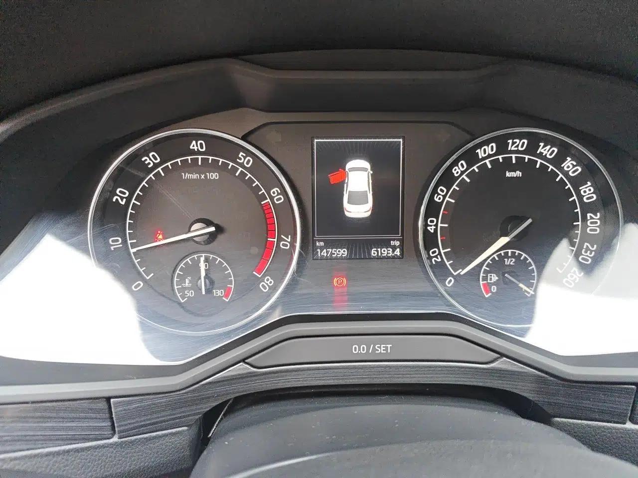 Skoda Superb 2016 TSI330 DSG Smart Drive Edition — миниатюра 12