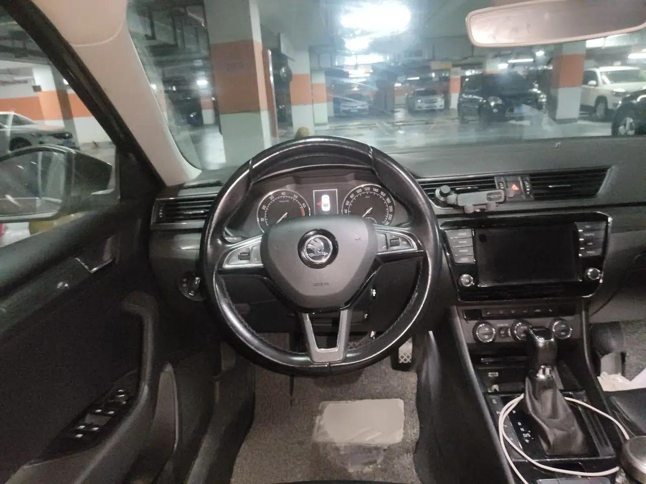 Skoda Superb 2016 TSI280 DSG Champion Edition — миниатюра 10