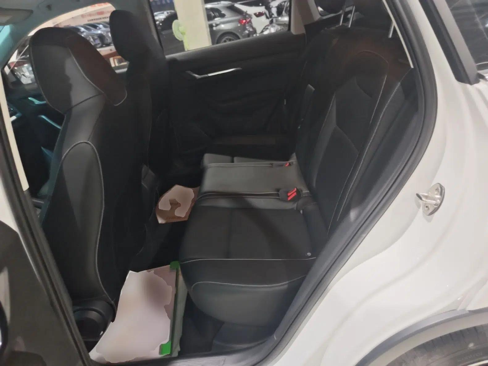 Skoda Kamiq 2024 1.5L Automatic Comfort Edition — миниатюра 25