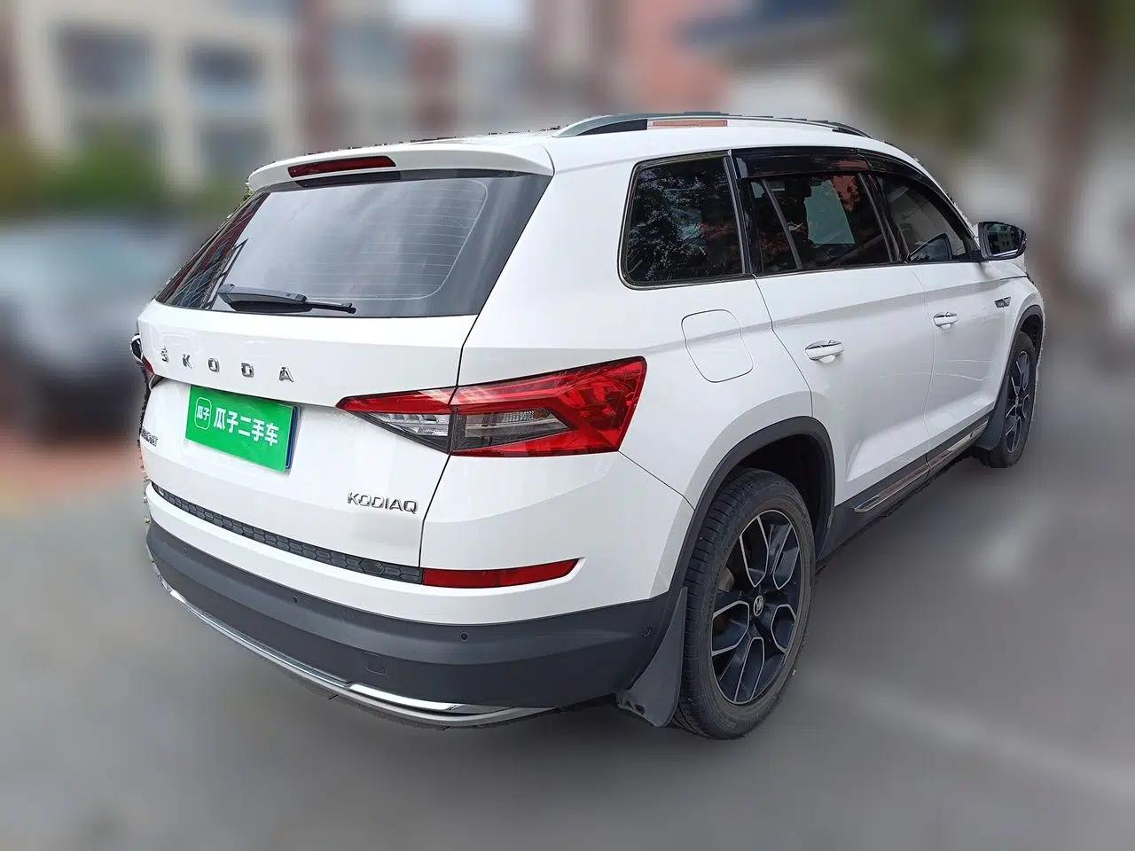 Skoda Kodiaq 2020 TSI330 5-Seat Two-Wheel Drive Deluxe Enjoyment Edition — миниатюра 6