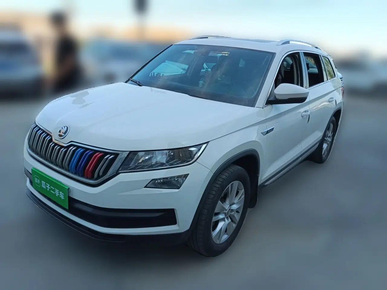 Skoda Kodiaq 2018 Facelifted TSI330 5-Seater Two-Wheel-Drive Comfort Edition — миниатюра 1