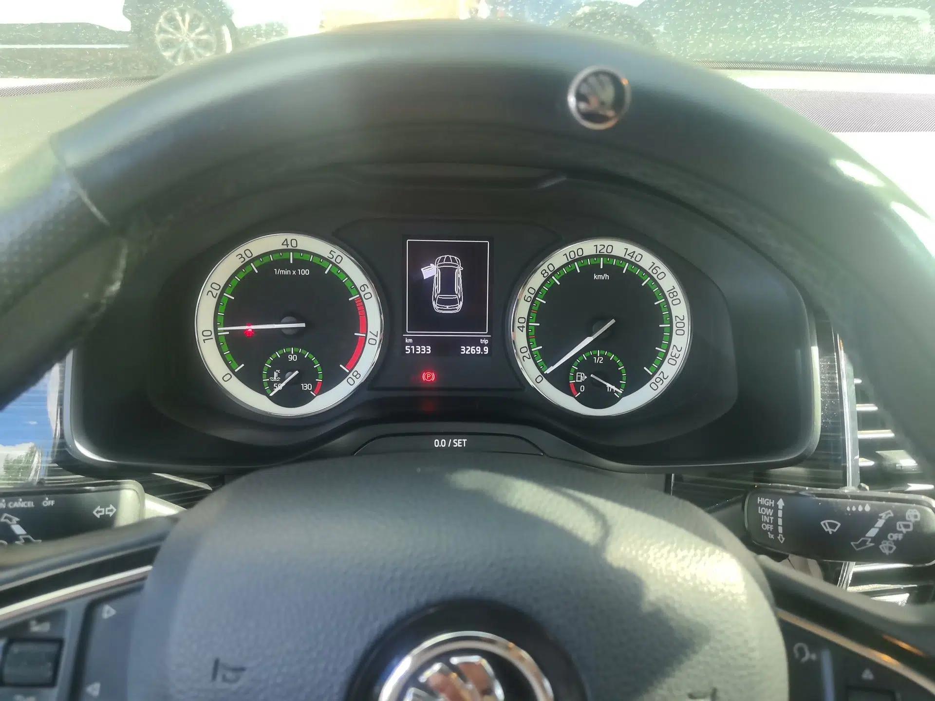 Skoda Kodiaq 2018 Restyled TSI330 7-Seater Two-Wheel Drive Luxury Enjoyment Edition — миниатюра 11