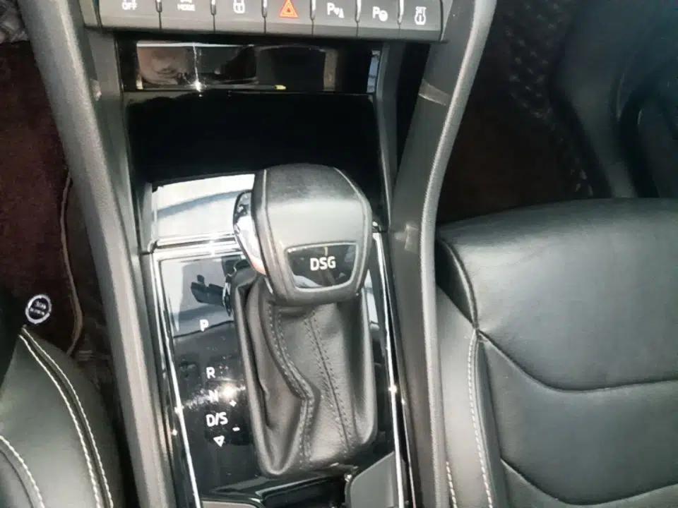 Skoda Kodiaq 2018 Restyled TSI330 7-Seater Two-Wheel Drive Luxury Tech Edition — миниатюра 16