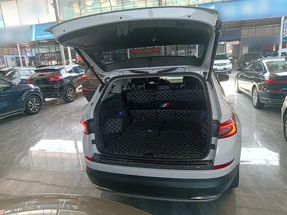 Skoda Kodiaq 2018 Restyled TSI330 7-Seater Two-Wheel Drive Luxury Tech Edition — миниатюра 22