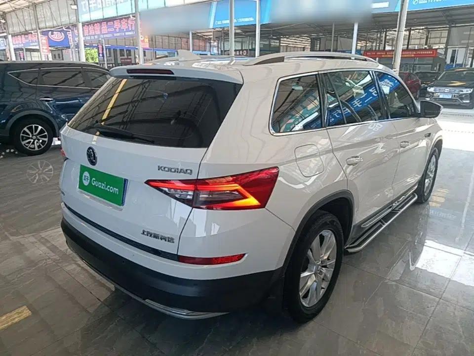 Skoda Kodiaq 2018 Restyled TSI330 7-Seater Two-Wheel Drive Luxury Tech Edition — миниатюра 6