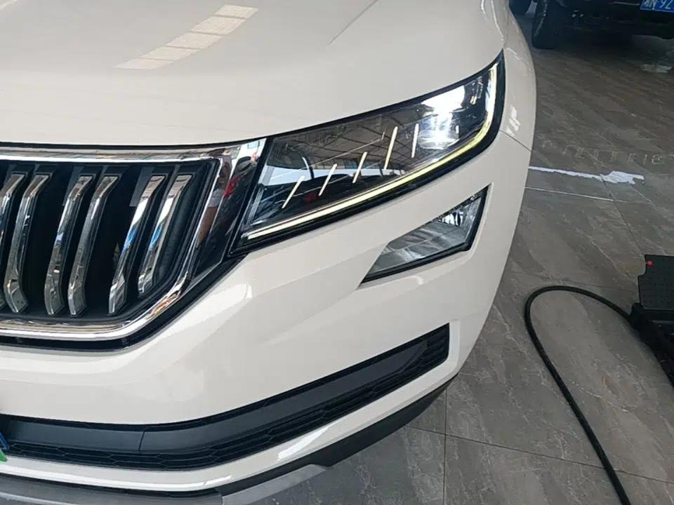 Skoda Kodiaq 2018 Restyled TSI330 7-Seater Two-Wheel Drive Luxury Tech Edition — миниатюра 8