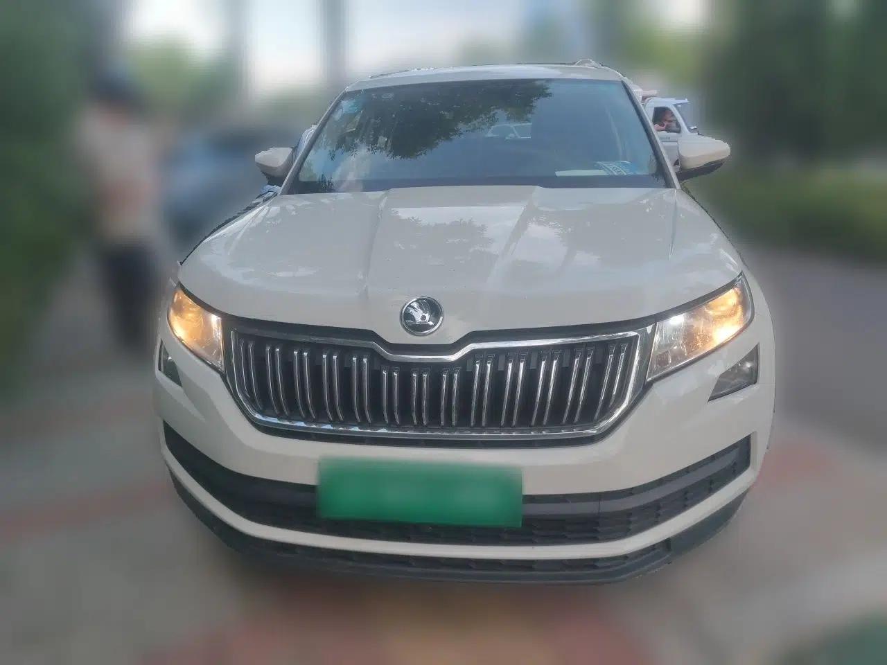 Skoda Kodiaq 2017 TSI330 5-Seat Two-Wheel Drive Luxury Edition — миниатюра 2