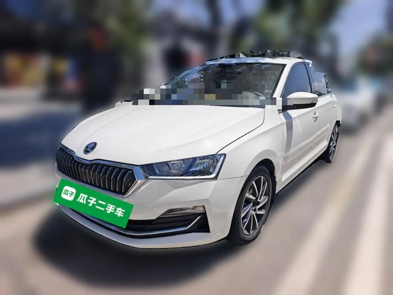 Skoda Rapid 2020 1.5L Automatic Comfort Edition — миниатюра 1