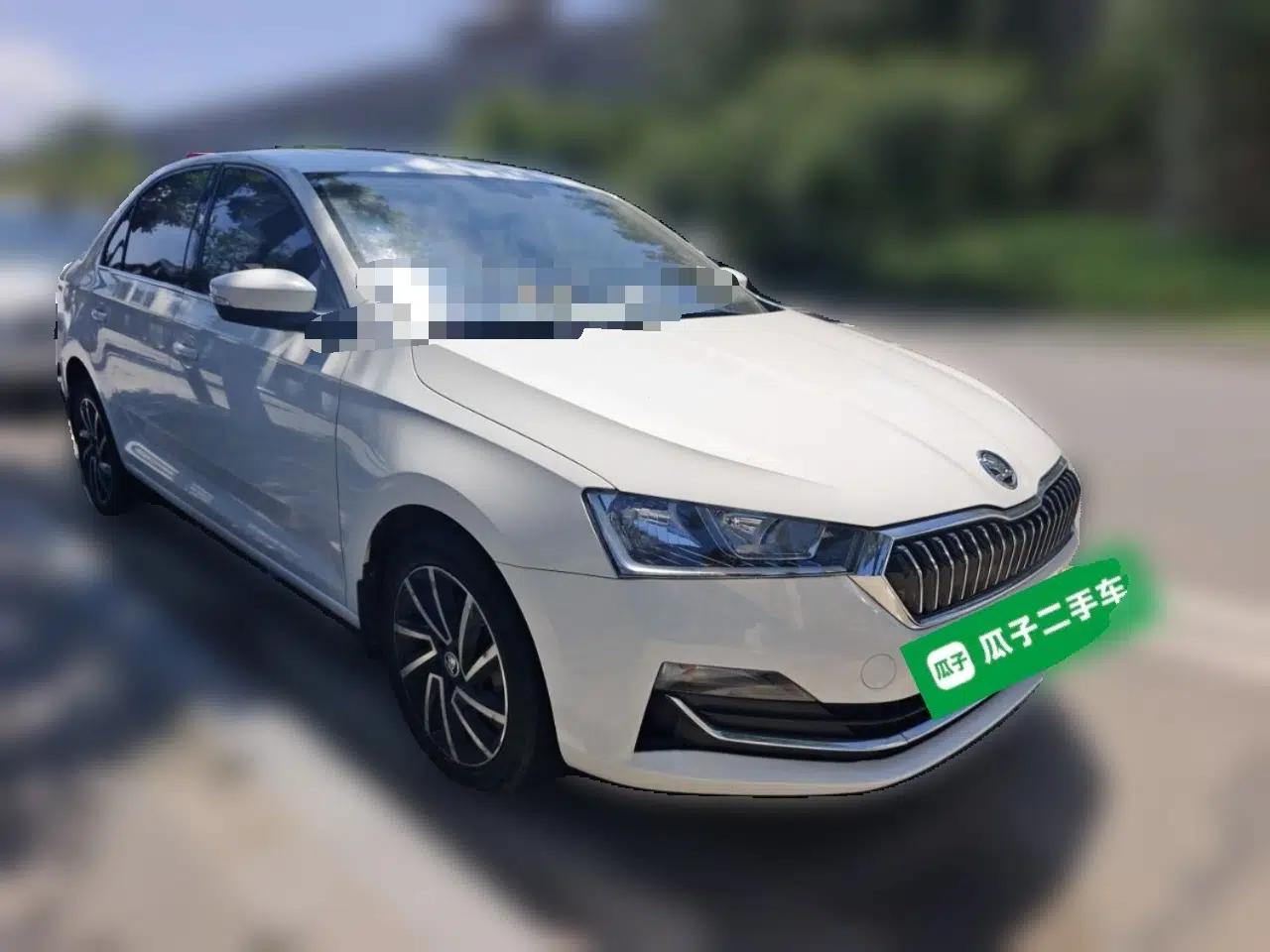 Skoda Rapid 2020 1.5L Automatic Comfort Edition — миниатюра 3