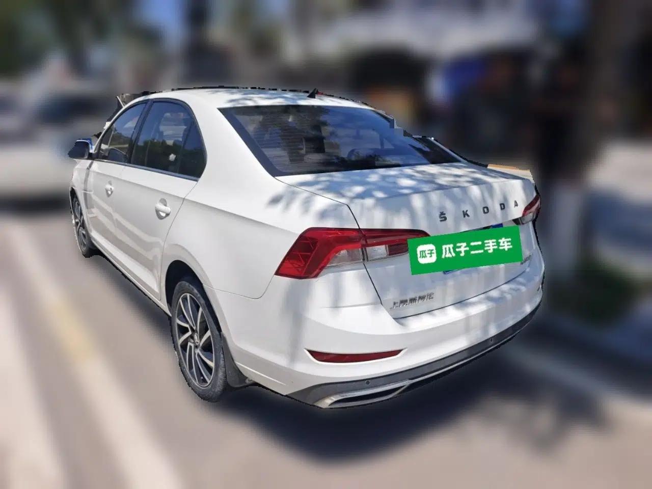 Skoda Rapid 2020 1.5L Automatic Comfort Edition — миниатюра 4