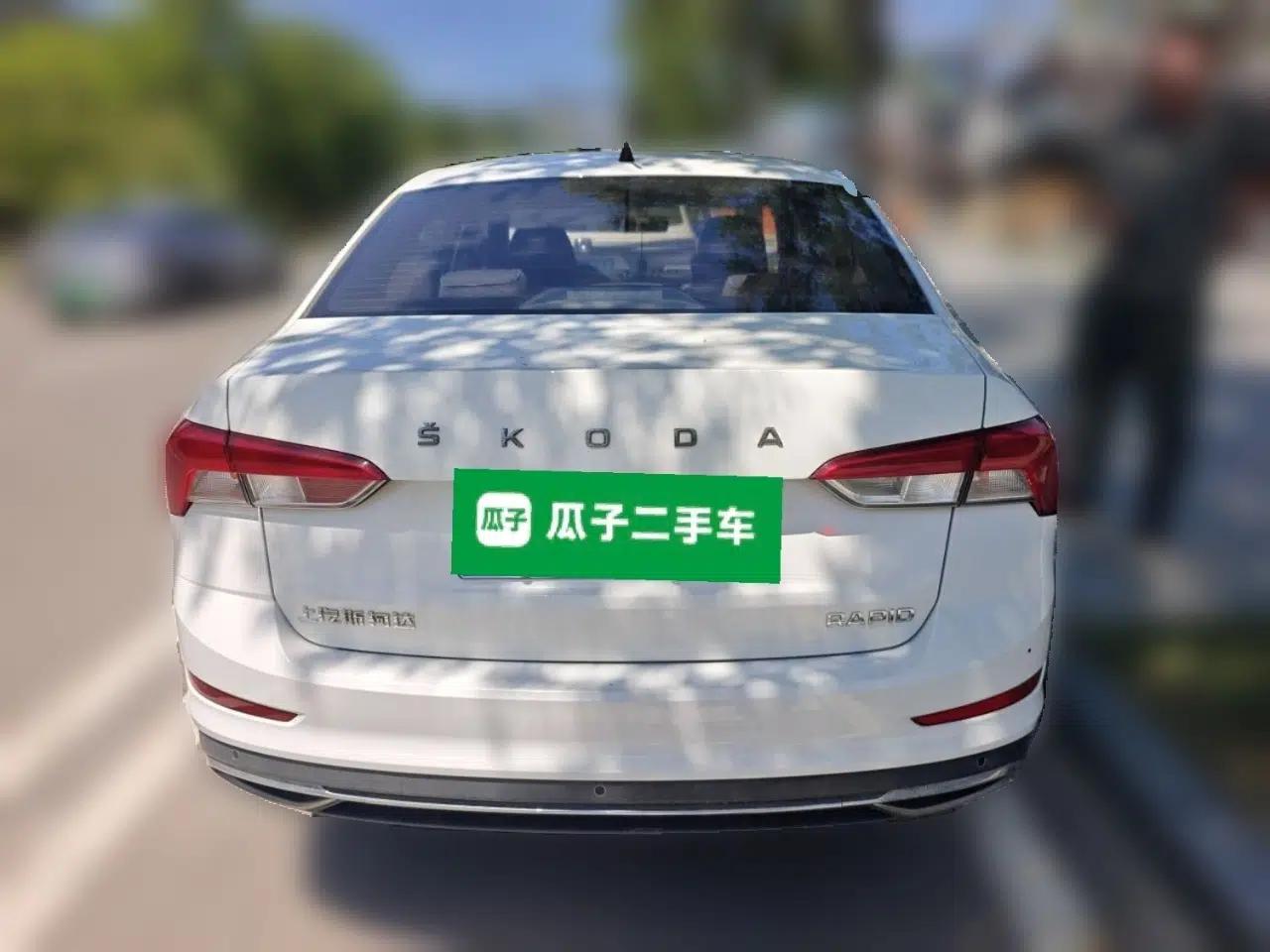 Skoda Rapid 2020 1.5L Automatic Comfort Edition — миниатюра 5